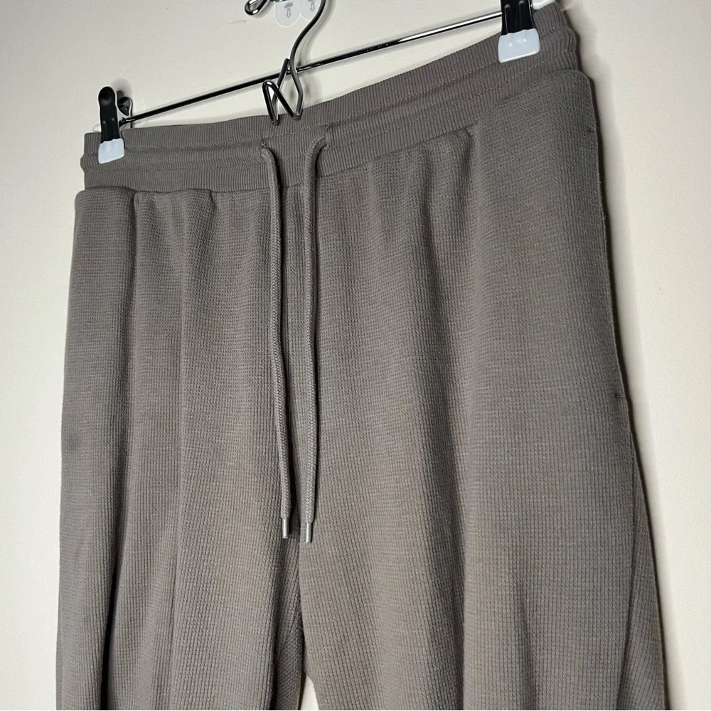 ARITZIA SUNDAY BEST Jesse Tan Baby Waffle Knit Soft Jersey Joggers